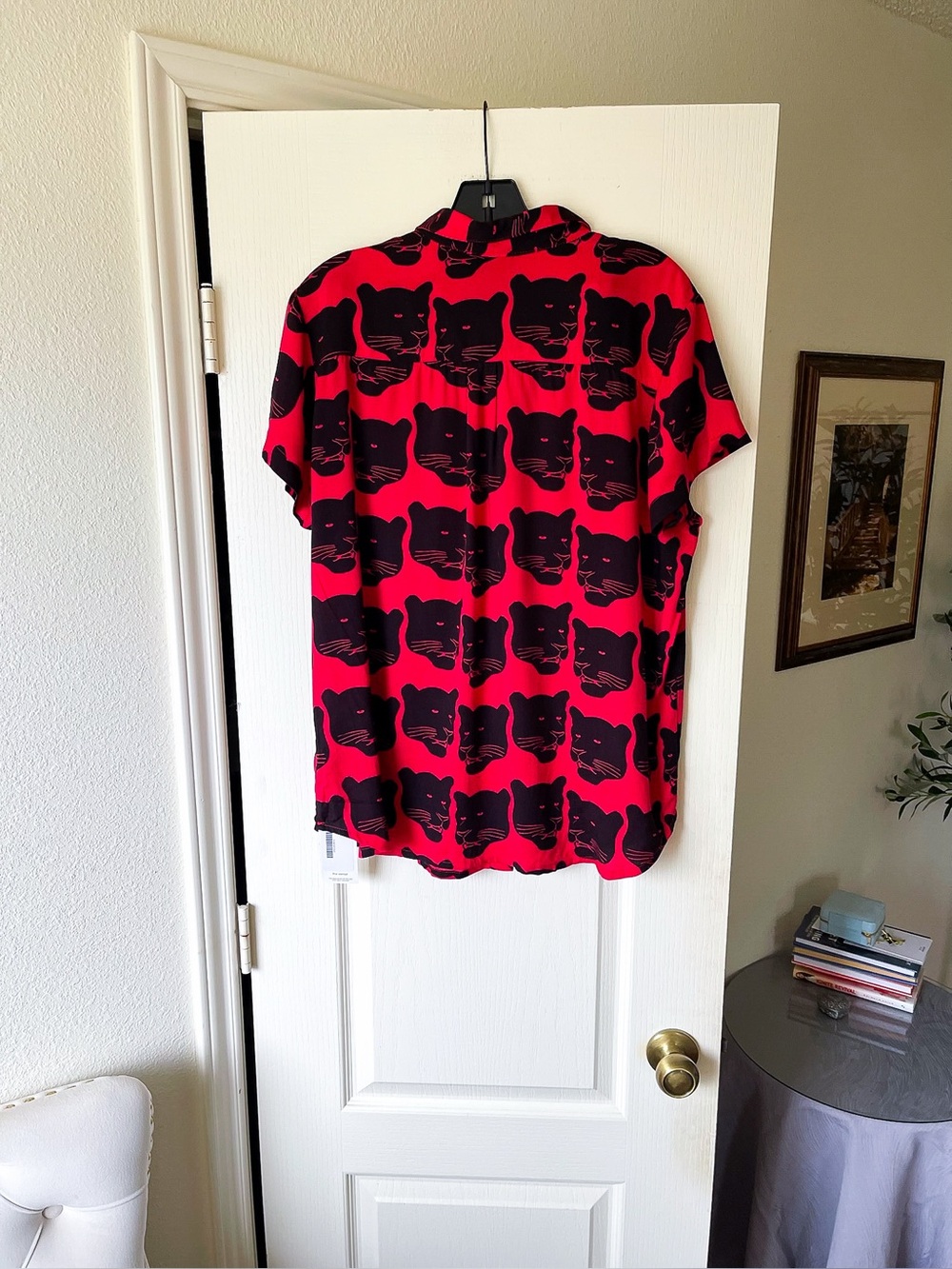 Nooworks Joyce Panther Rayon Button Down Red Black XL EUC - Picture 6 of 9
